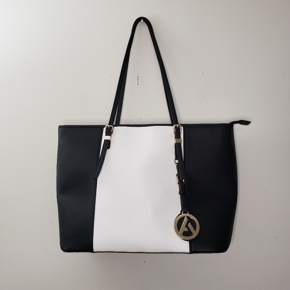Handbags - Black & White Large Tote Handbag